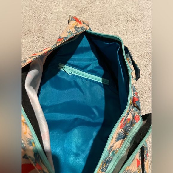 Kavu sling bag! - Picture 3 of 4